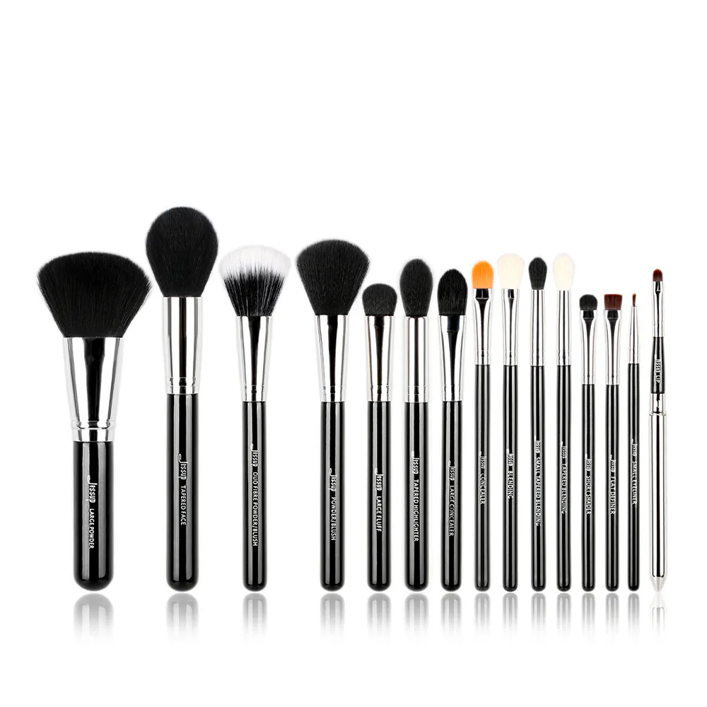 Essential 15 Pcs Makeup Brush Kit T092