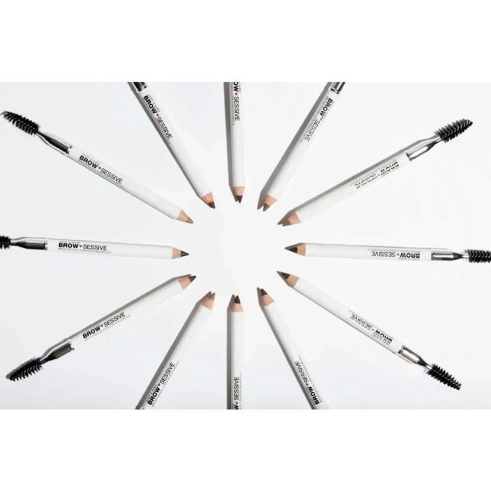 wet n wild Brow-Sessive Brow Pencil 9g- Medium Brown, Dual-Ended Eyebrow Pencil with Spoolie Brush for Thin and Thick Eyebrows, Natural Look Formula, Buildable Color Definition