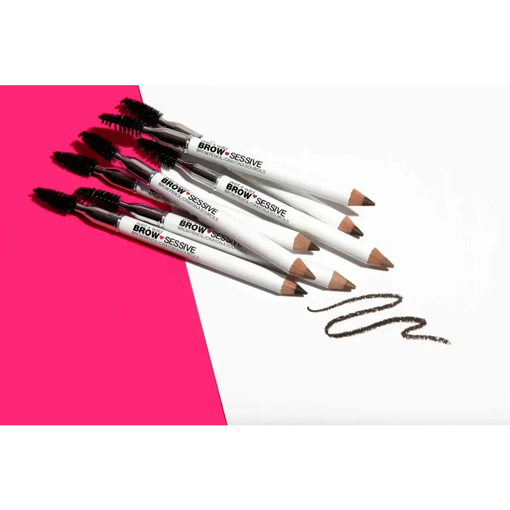 wet n wild Brow-Sessive Brow Pencil 9g- Medium Brown, Dual-Ended Eyebrow Pencil with Spoolie Brush for Thin and Thick Eyebrows, Natural Look Formula, Buildable Color Definition